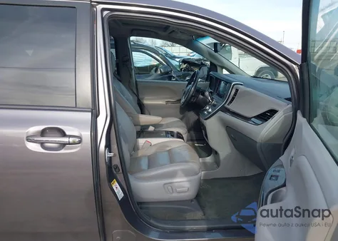 2015 Toyota Sienna Xle 8 Passenger from USA, damaged, VIN 5TDYK3DC8FS641034